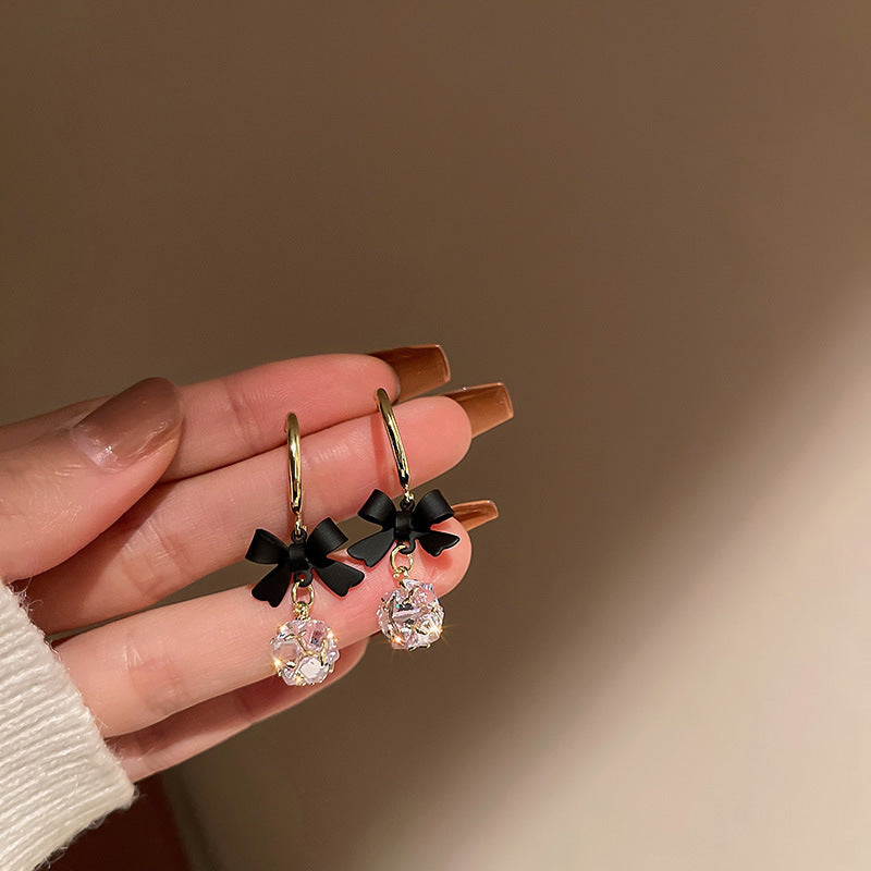 Silver Needle European And American Vintage Crumpled Resin Geometric Earrings