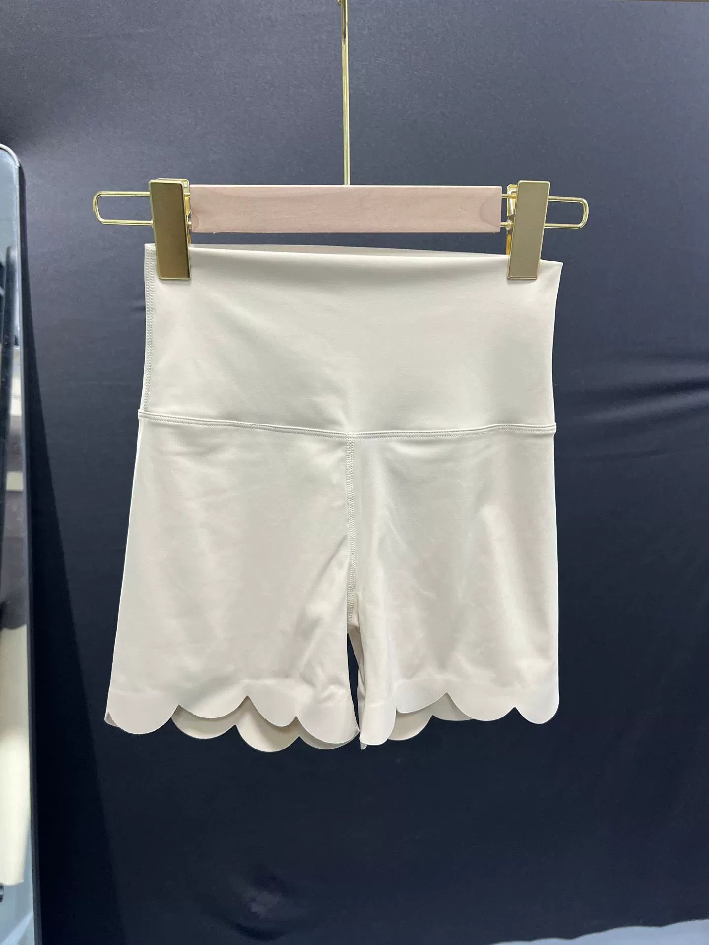 High waist lace yoga three-quarter pants hip lift waist breathable and comfortable jogging Pilates training fitness three-quarter pants for women